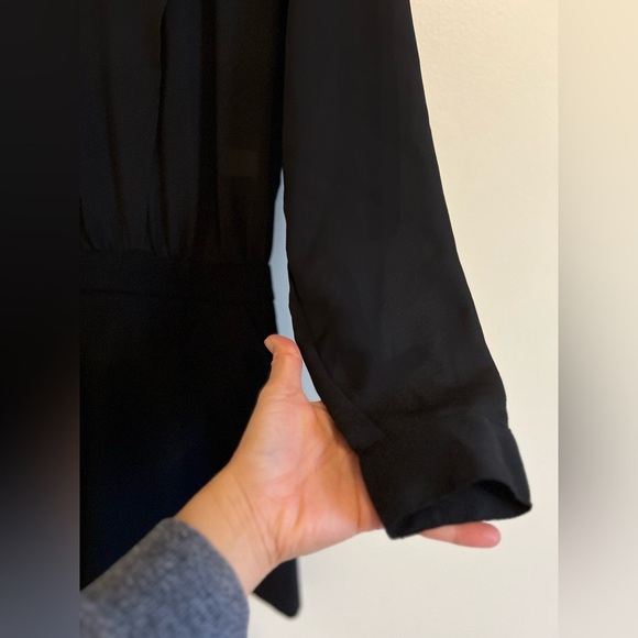 Jennifer Lopez Womens Black Jumpsuit‎ Romper VNeck Dress Short 2 Chiffon Pleated - Picture 9 of 17